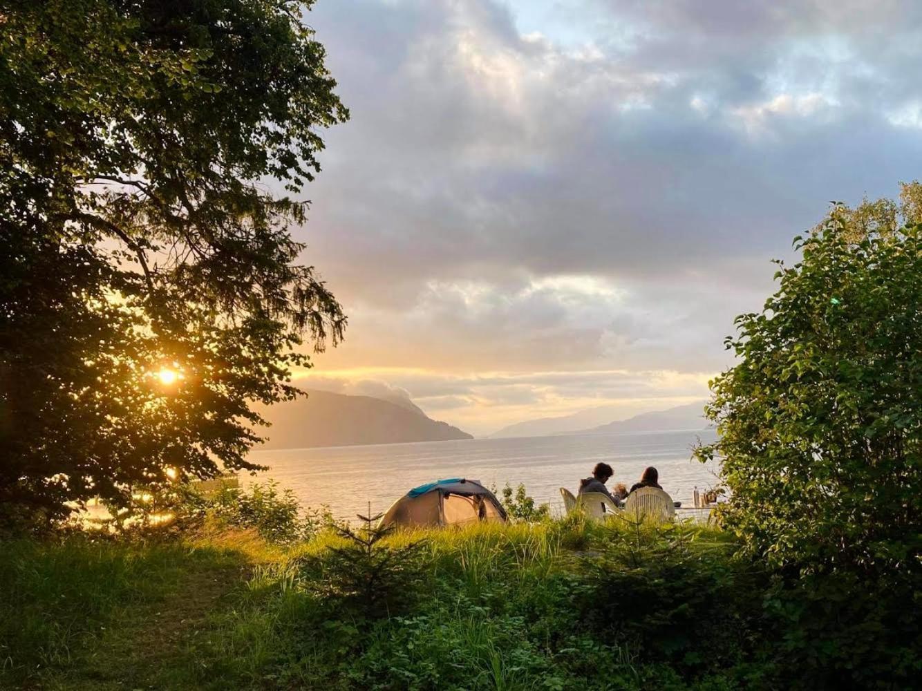 Hotel Nokling & Camping Hjelmeland Zewnętrze zdjęcie